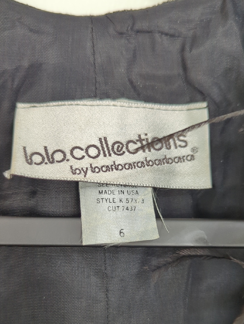 Vintage b.b. collections Dramatic Black Velvet & Ostrich Feather Jacket Size 6 - Picture 9 of 10